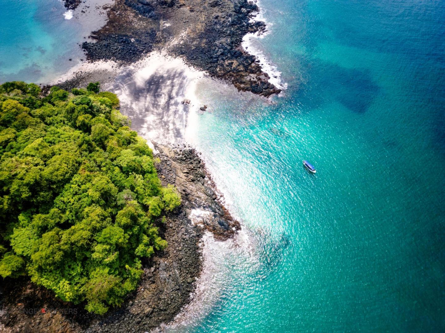Isla de Puercos – Private island in Panama, Central America