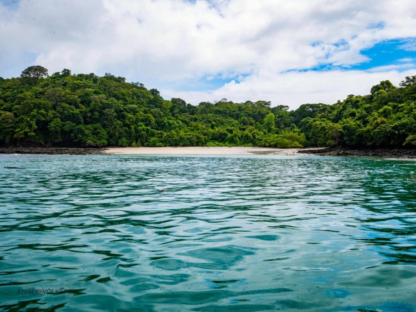 Isla de Puercos – Private island in Panama, Central America
