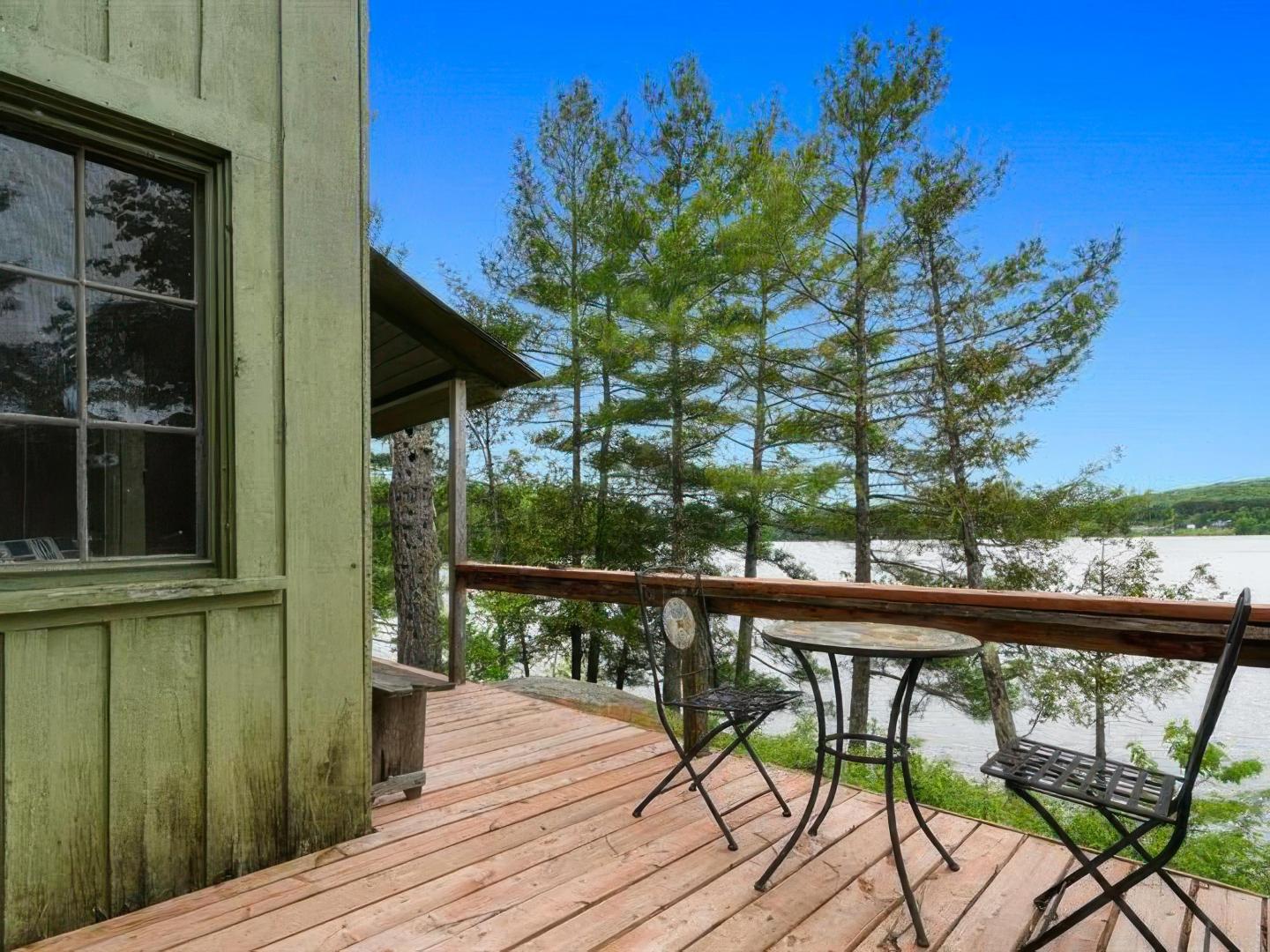 Lac des Iles Island – Private island in Quebec, Canada