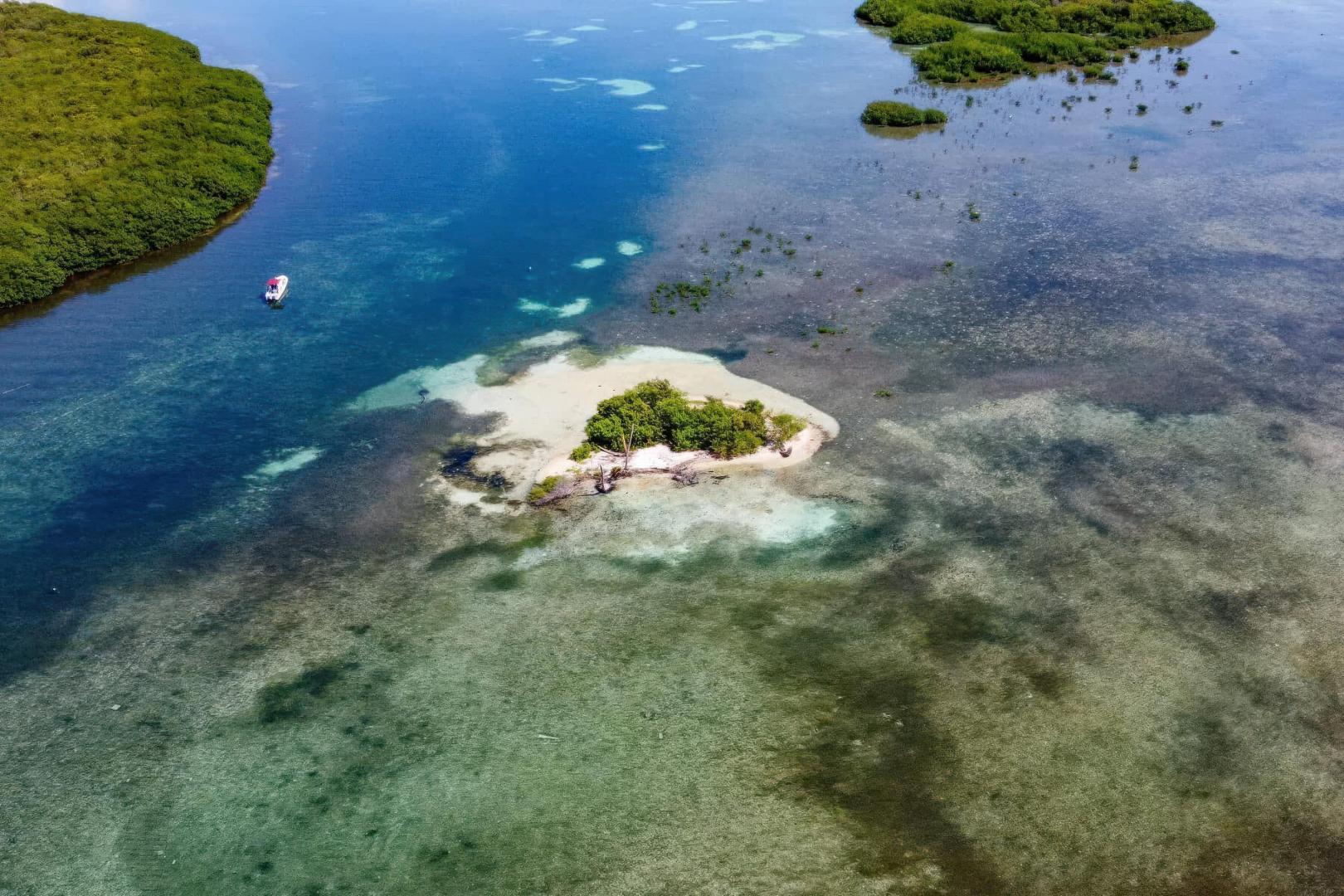 Little Calabash Caye – Private island in Belize, Central America