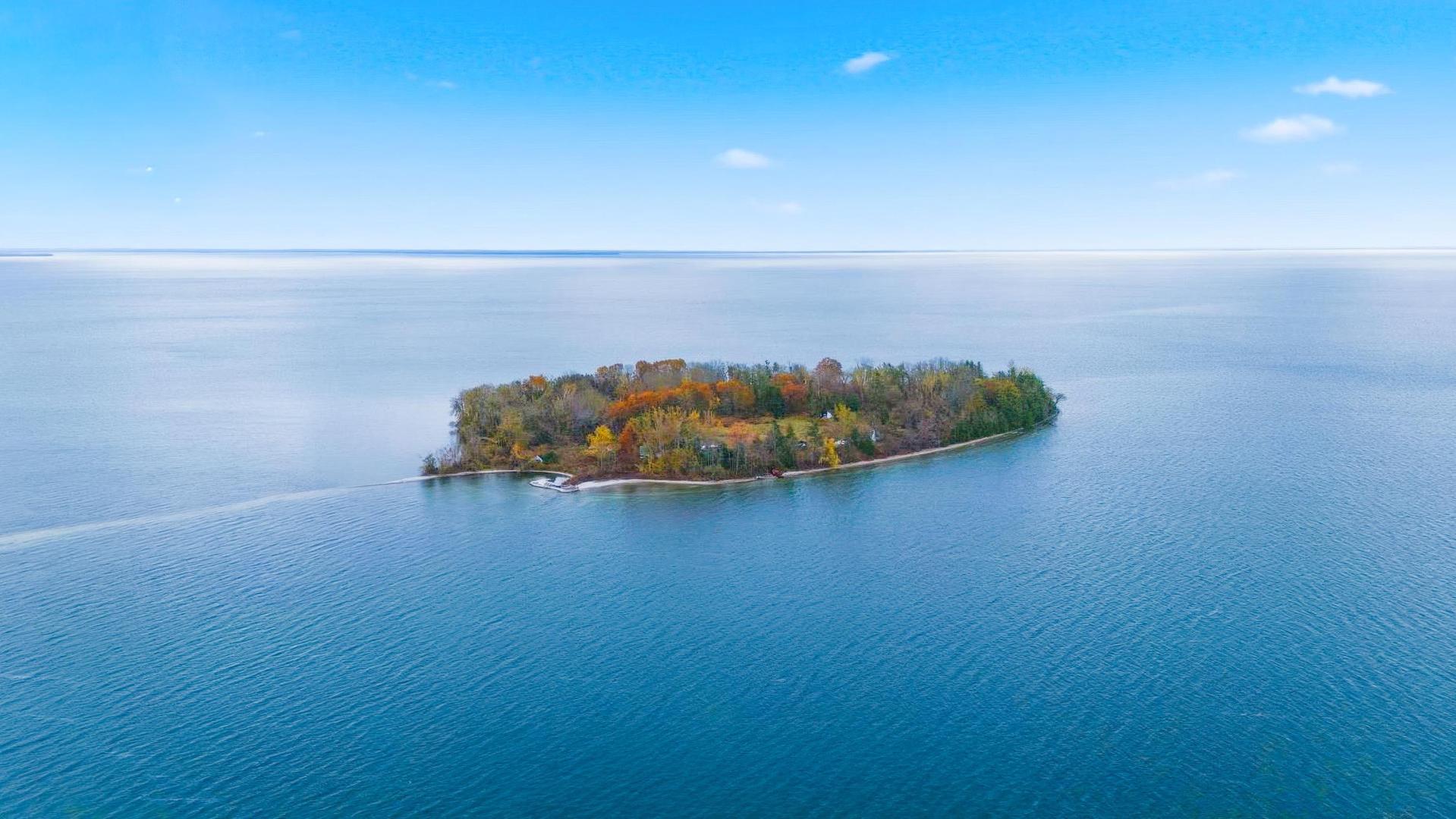 Strawberry Island – Private island in Ontario, Canada
