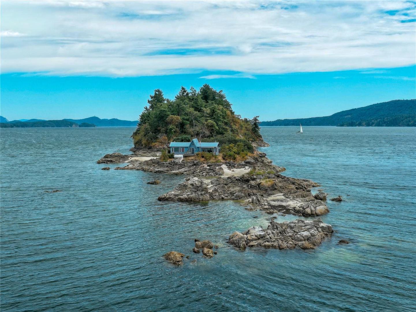 Twilight Island – Private island in British Columbia, Canada