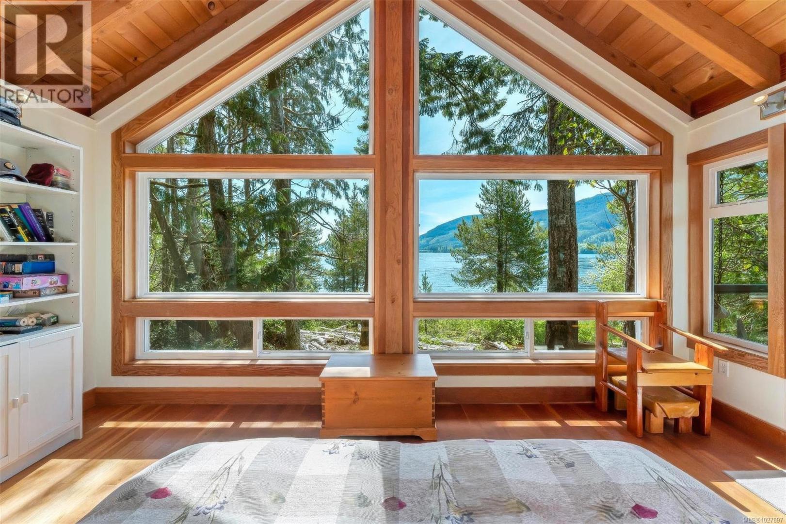 Cedarwood Island – Private island in British Columbia, Canada