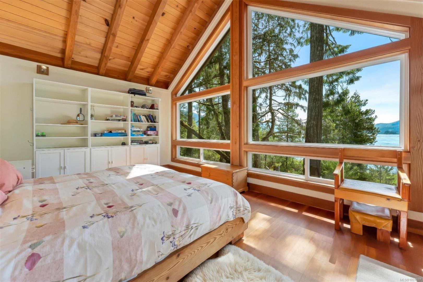 Cedarwood Island – Private island in British Columbia, Canada