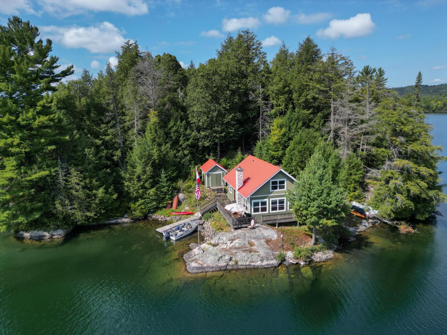 Chiblow Lake Island – Private island in Northern Ontario, Ontario, Canada