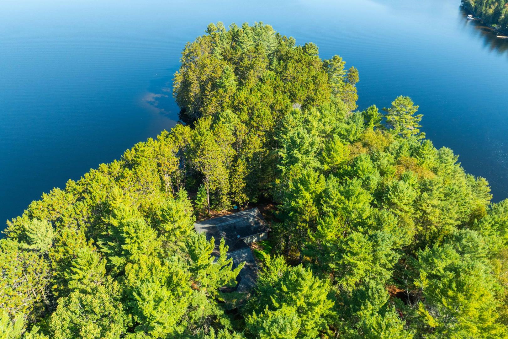 Brown Island – Private island in Ontario, Canada