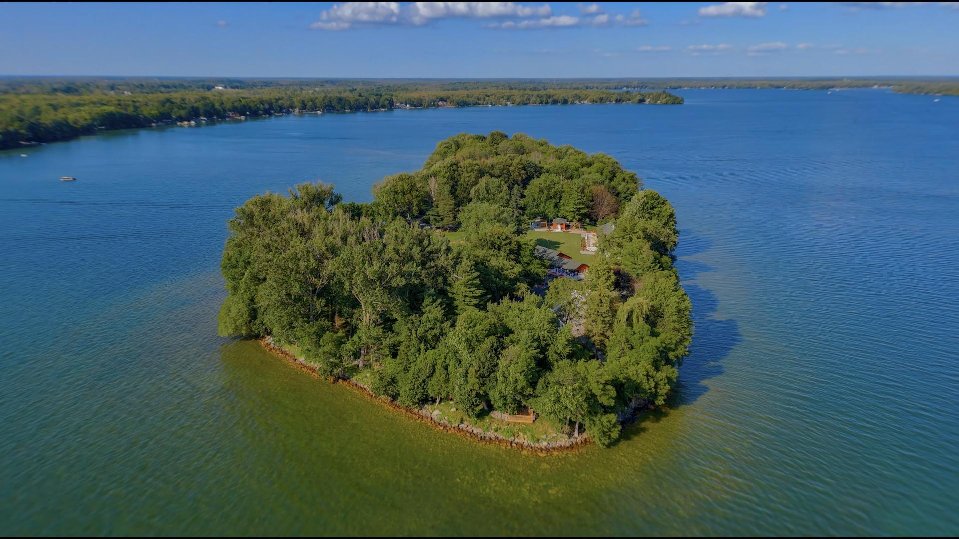 Goffatt Island  + 4739 Cedar Point Lane, Orillia – Private island in Ontario, Canada
