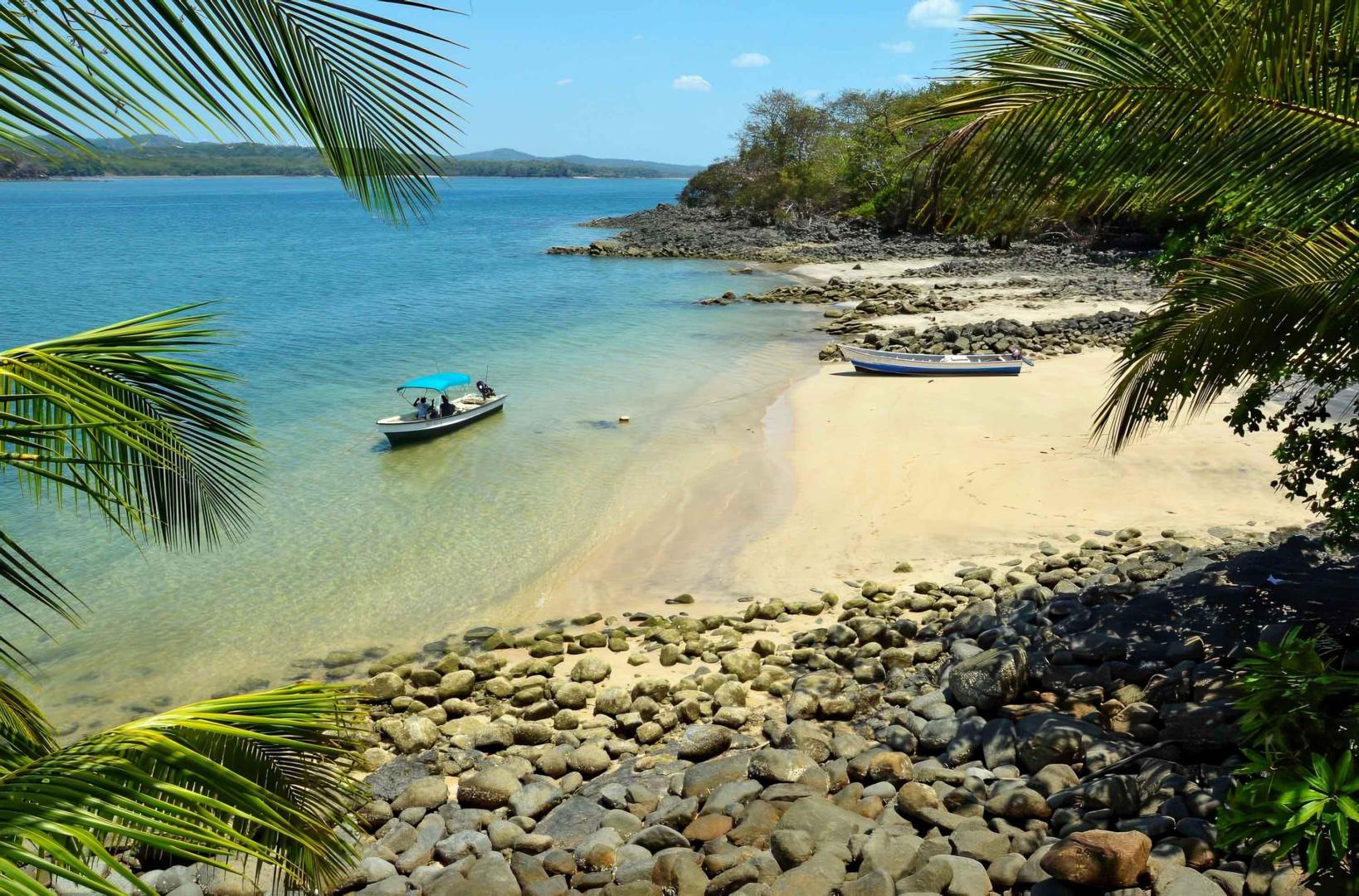 Isla Gallina – Private island in Panama, Central America