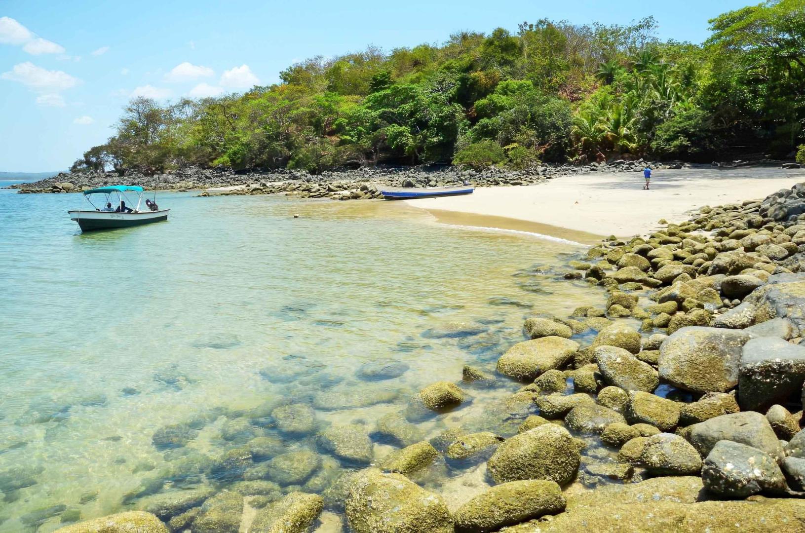 Isla Gallina – Private island in Panama, Central America