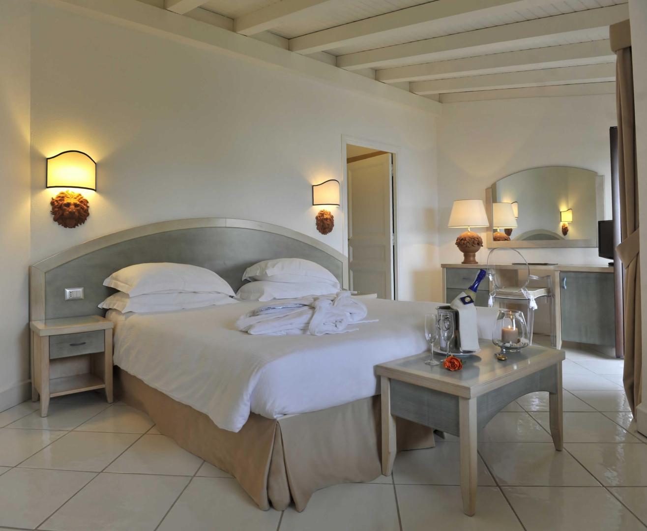 Hotel and Spa des P&ecirc;cheurs image