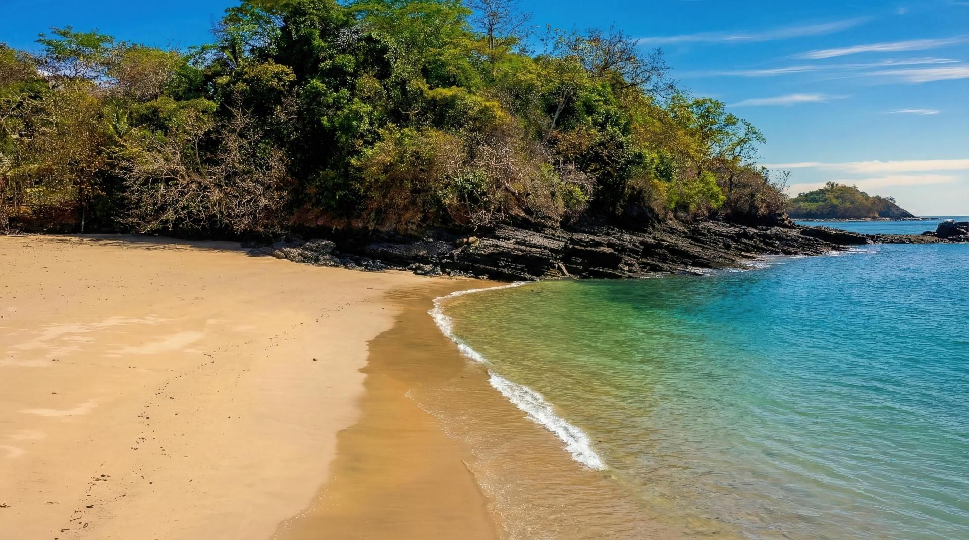 Isla Gitana – Private island in Panama, Central America