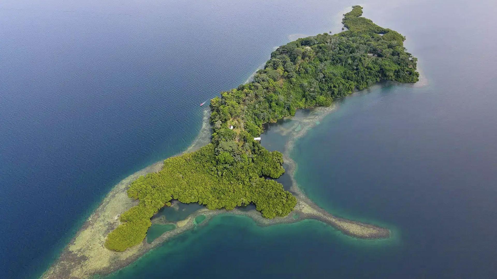 Cayo Roldán – Private island in Panama, Central America