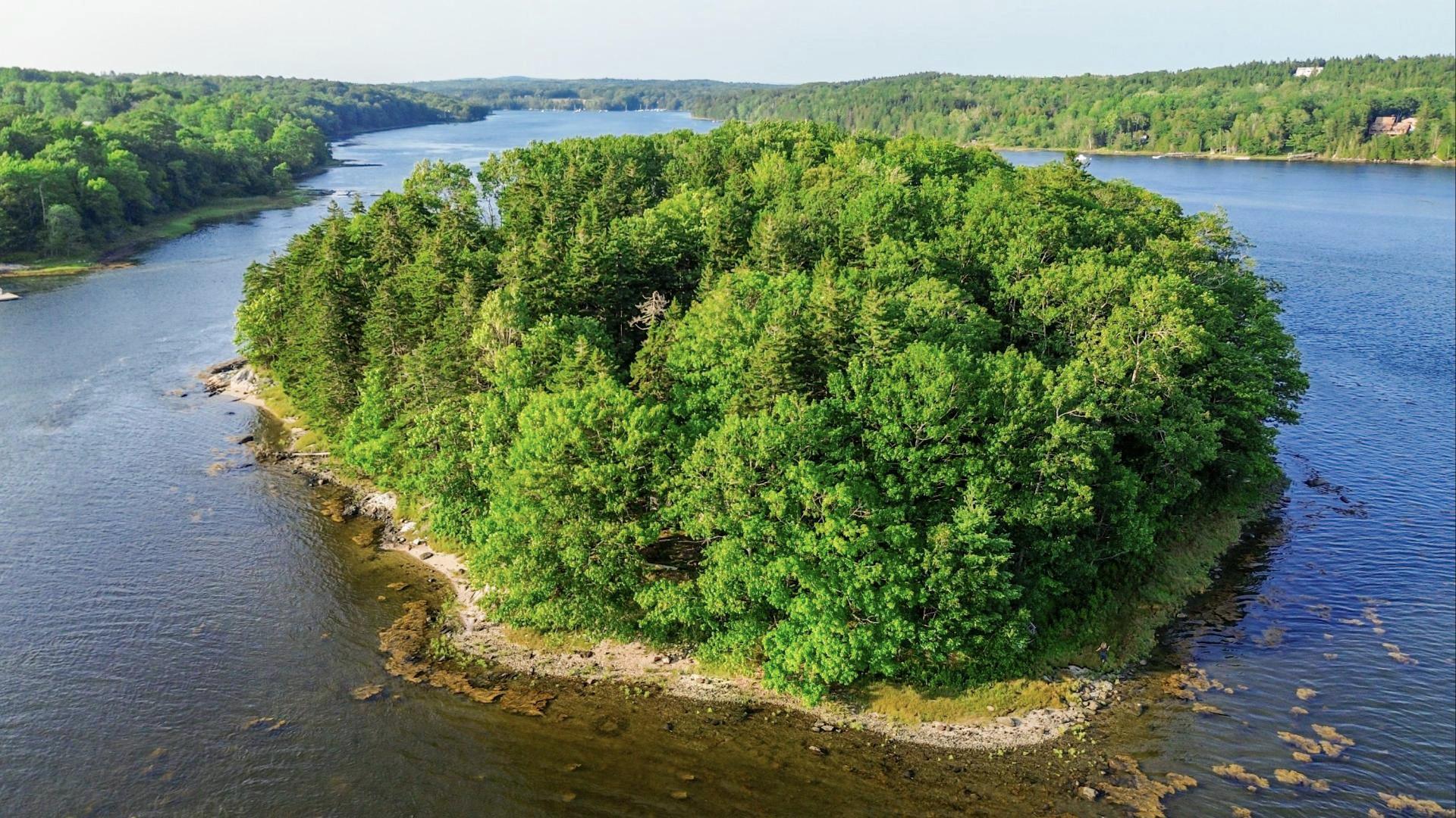 Upper Negro Island – Private island in Maine, United States