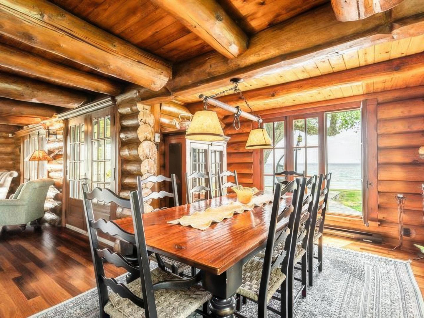 L'Île de la Paix – Private island in Quebec, Canada