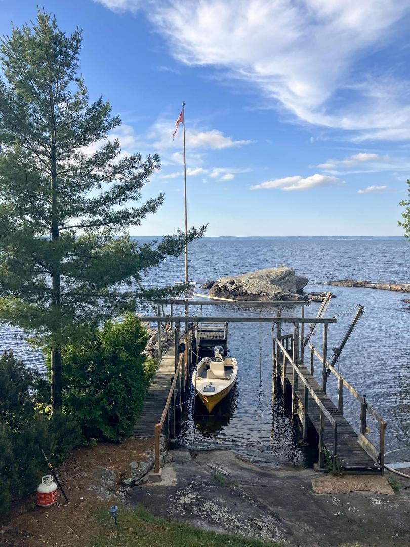 Lonely Island – Private island in Northern Ontario, Ontario, Canada