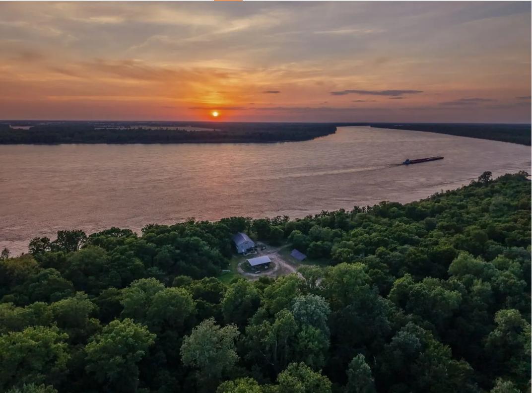 Lost Brake – Private island in Missouri, United States