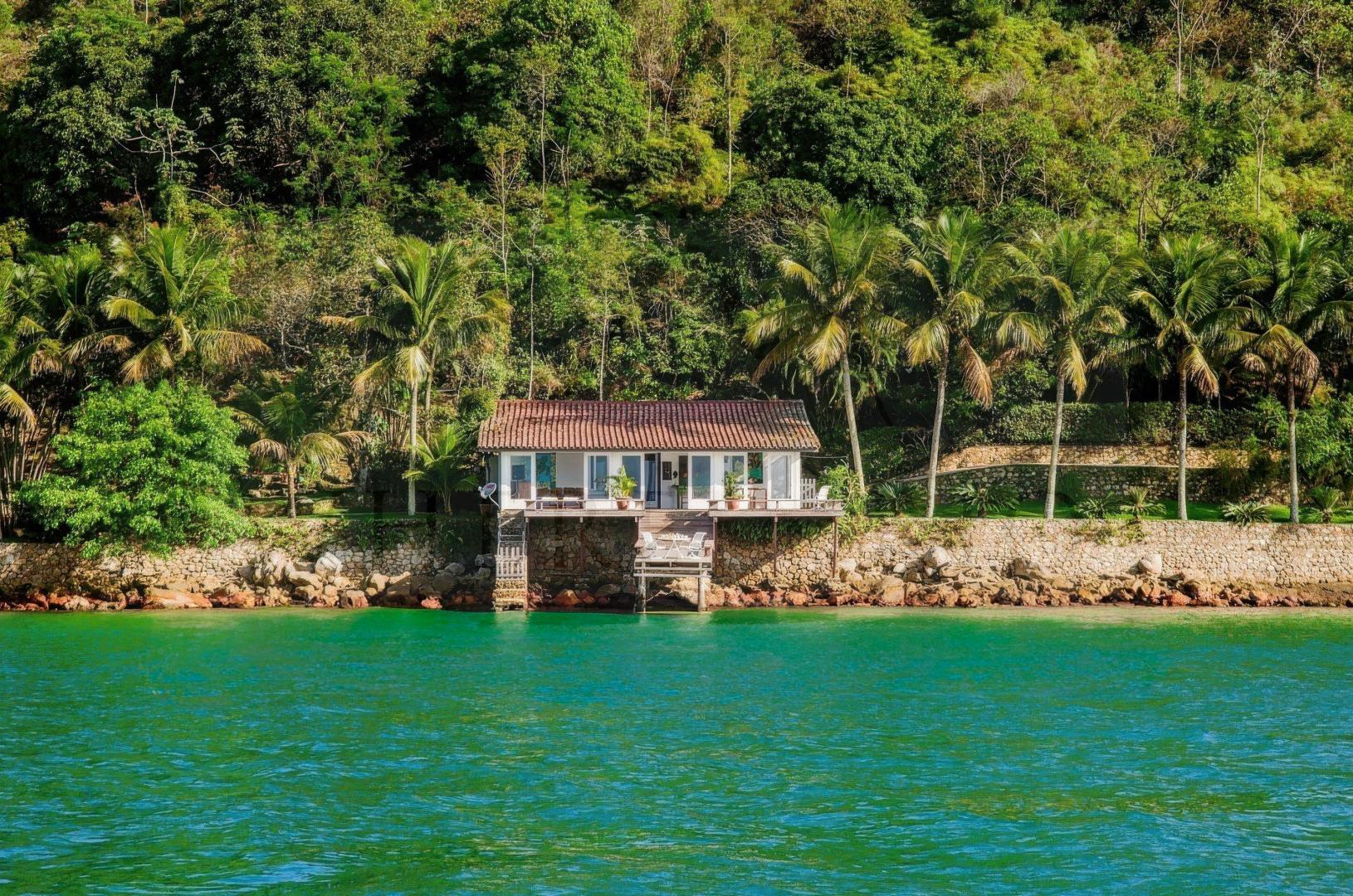 Maná Island – Private island in Brazil, South America