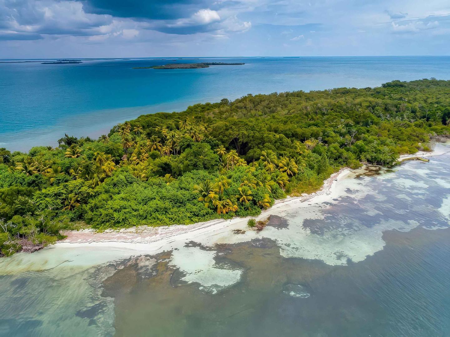 Rainforest Caye – Private island in Belize, Central America