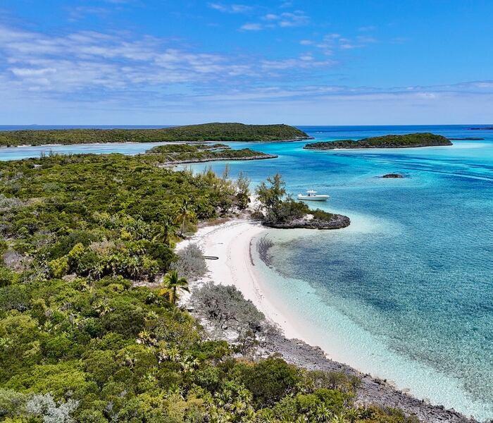 Sand Dollar Cay – Private island in The Berry Islands, Bahamas, Caribbean
