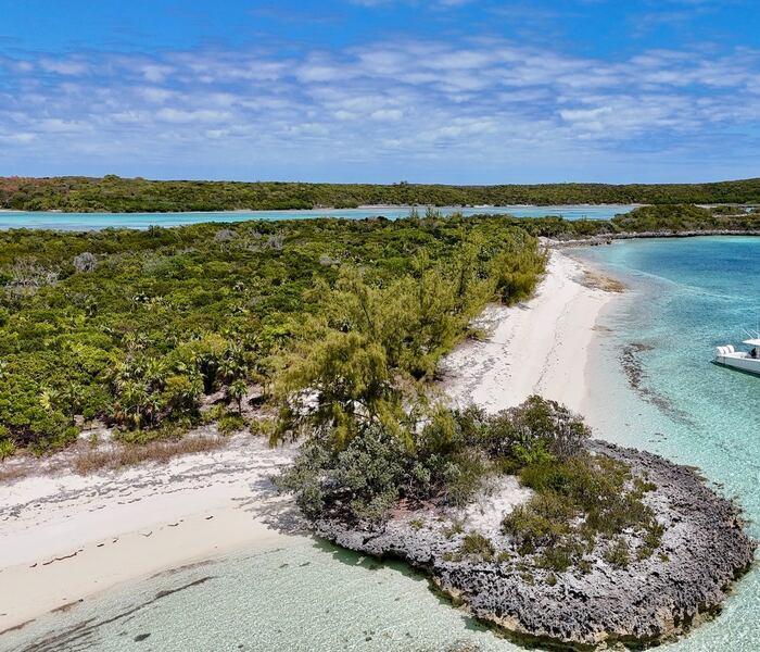 Sand Dollar Cay – Private island in The Berry Islands, Bahamas, Caribbean