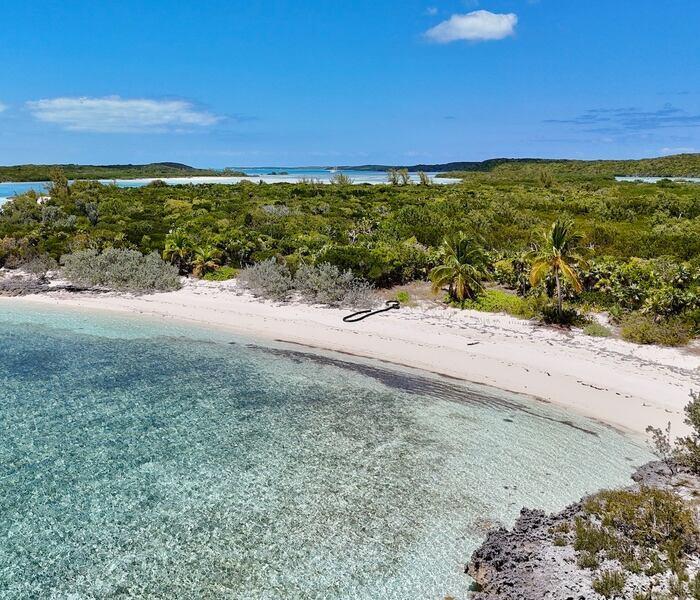 Sand Dollar Cay – Private island in The Berry Islands, Bahamas, Caribbean