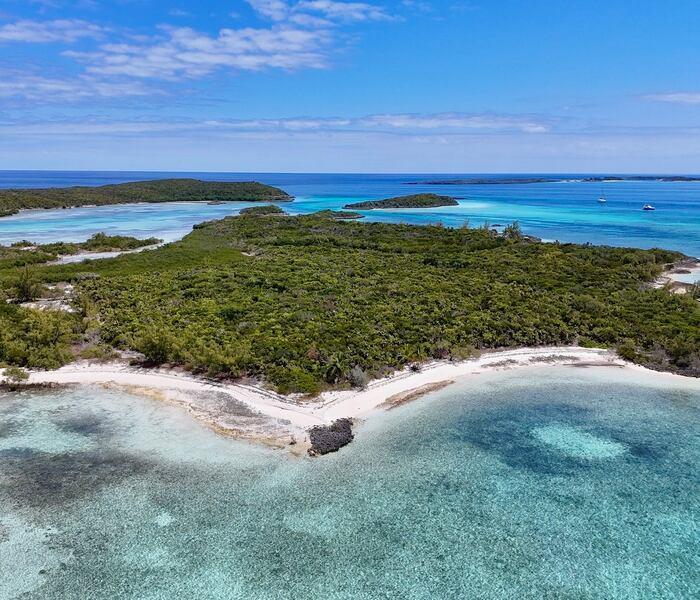 Sand Dollar Cay – Private island in The Berry Islands, Bahamas, Caribbean