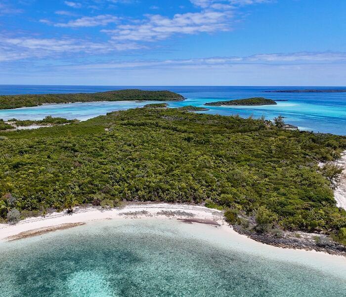 Sand Dollar Cay – Private island in The Berry Islands, Bahamas, Caribbean
