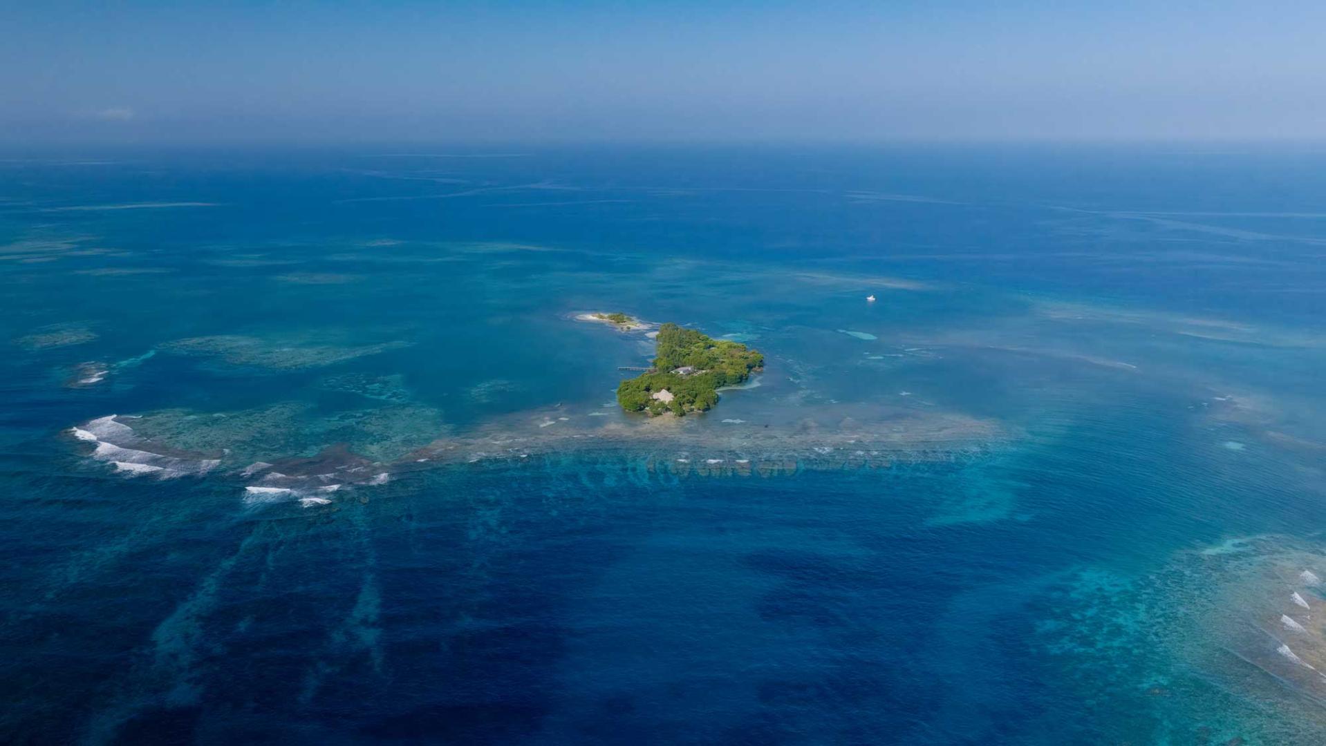 Sapodilla Private Island – Private island in Belize, Central America