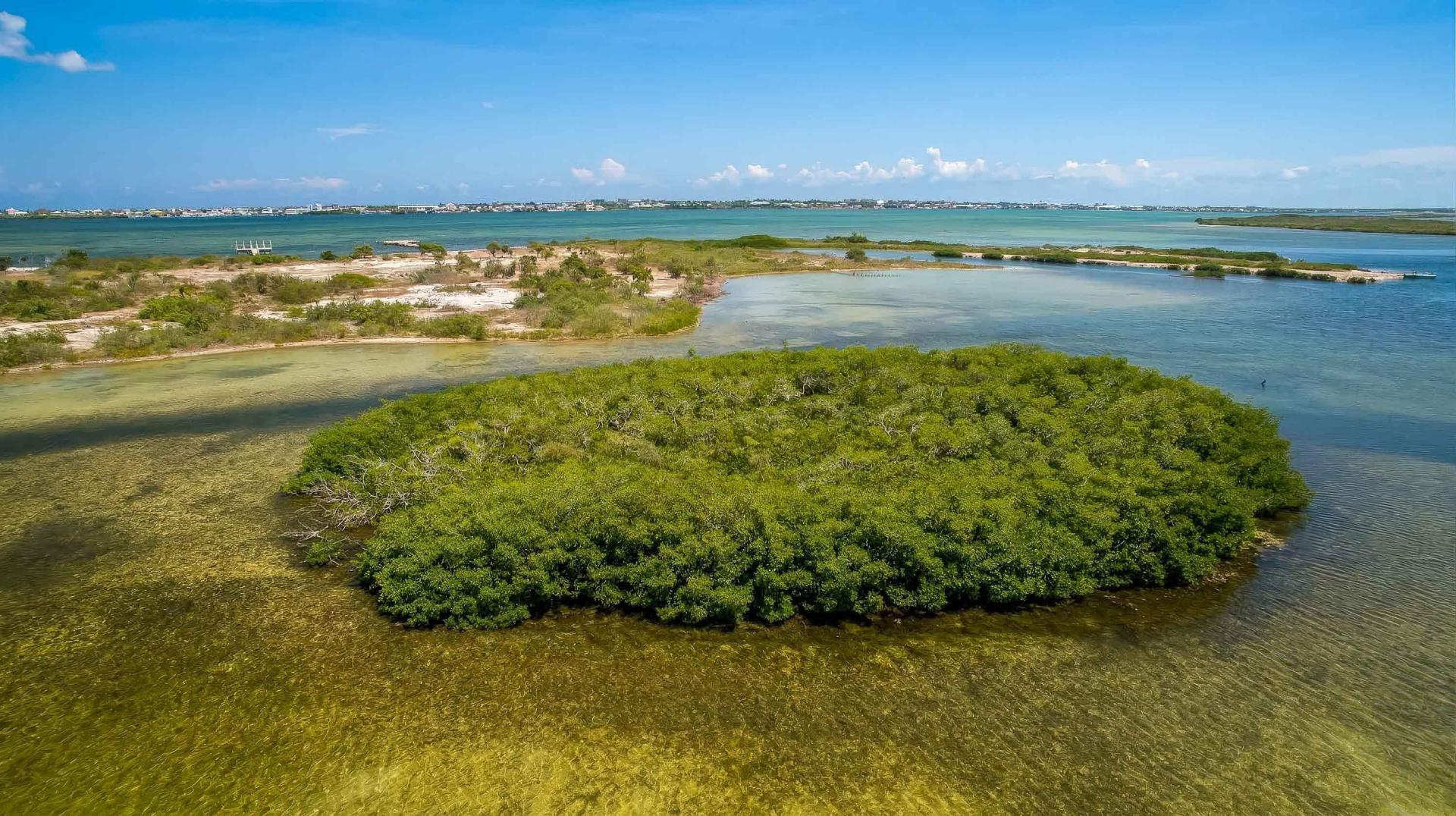 Sunset Island – Private island in Belize, Central America