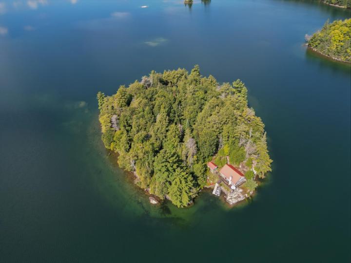 Chiblow Lake Island – Private island in Northern Ontario, Ontario, Canada