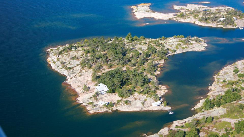Island C-935 image