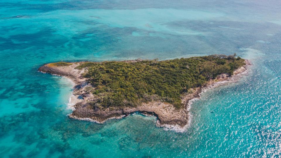 Golding Cay image
