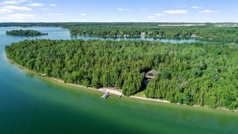 Brown Island image