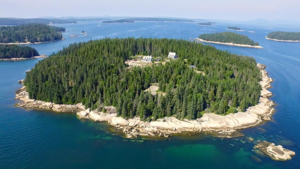 Spruce Island – Private island in Maine, United States