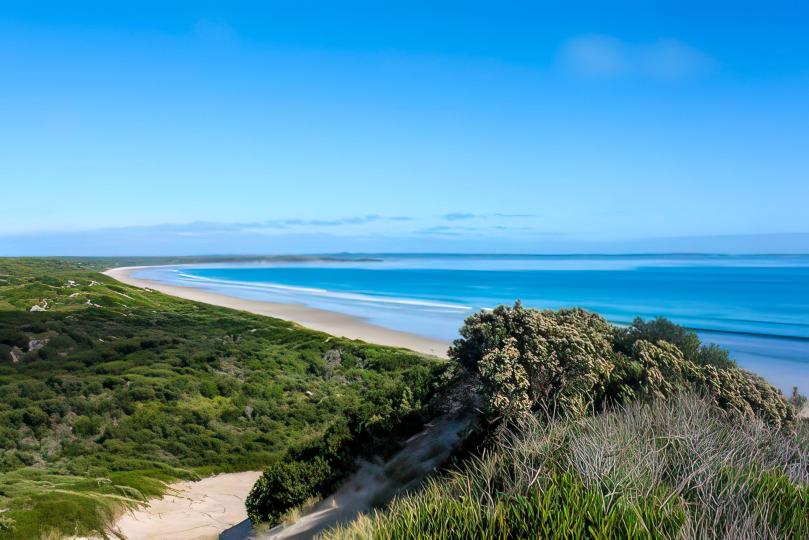 Three Hummock Island – Private island in Australia, South Pacific
