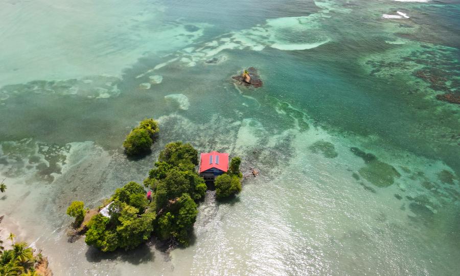 On The Rocks – Private island in Panama, Central America