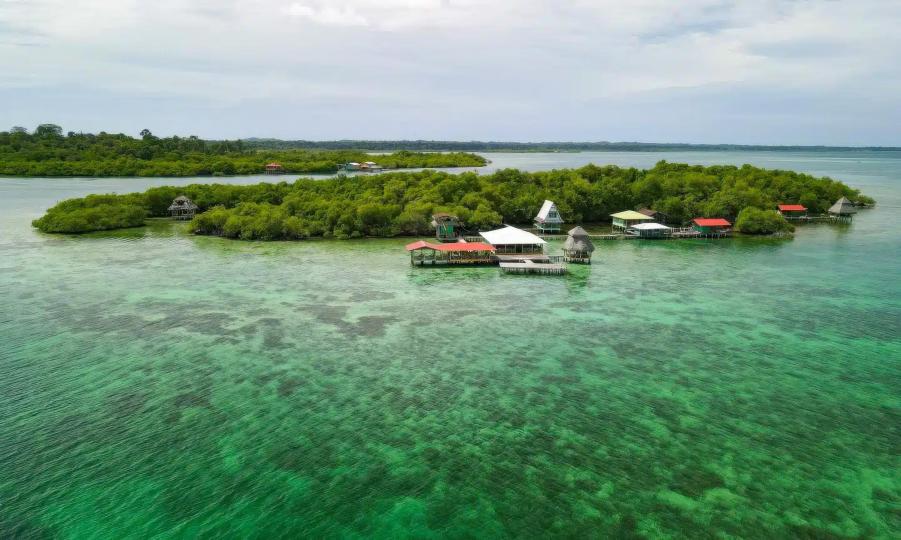 Coral Cay – Private island in Panama, Central America