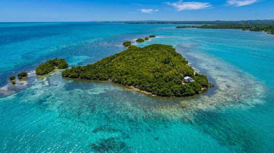 Meridian Cay – Private island in Belize, Central America