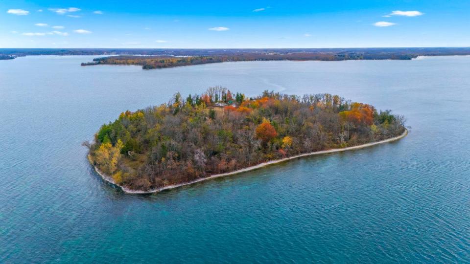 Strawberry Island – Private island in Ontario, Canada