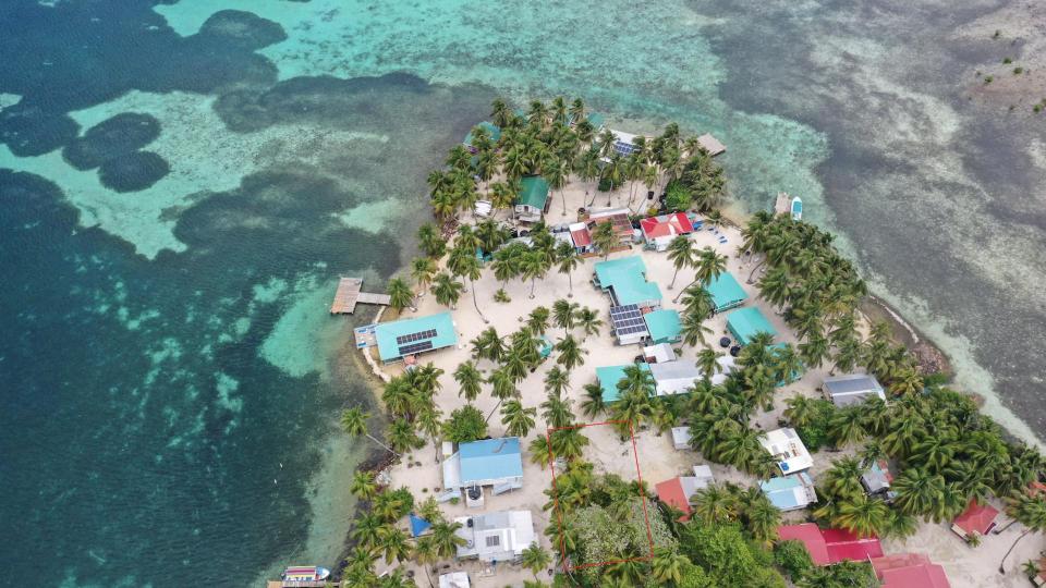 Tobacco Caye Lot – Private island in Belize, Central America