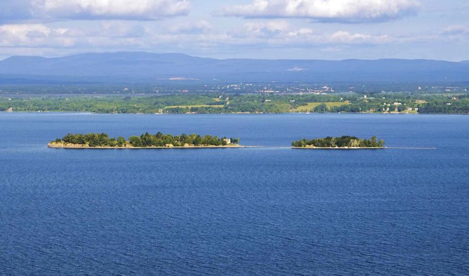 2 private islands for sale in Vermont, United States