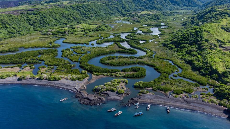 1 private island for sale in El Salvador, Central America