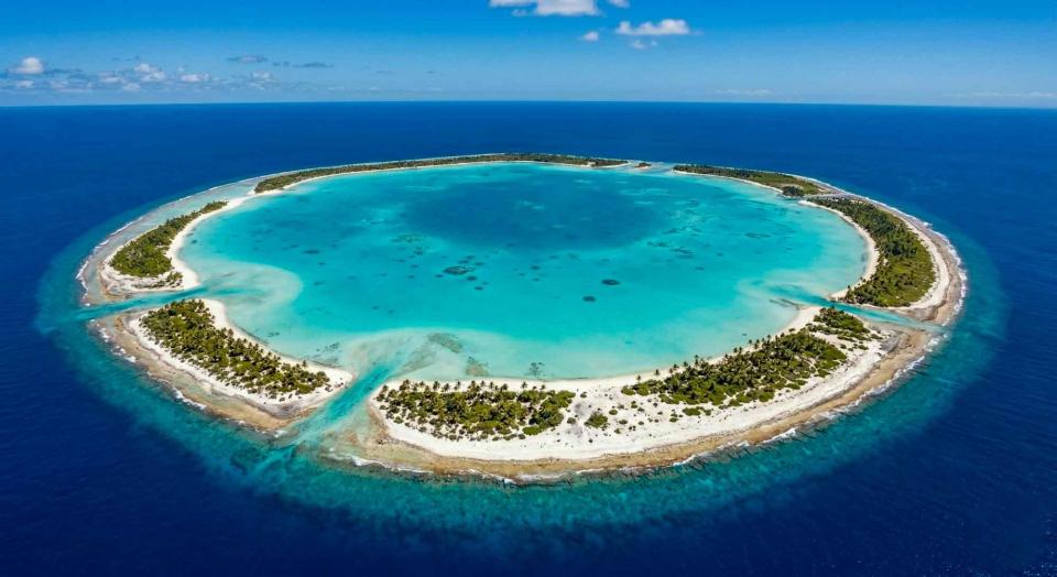 12 private islands for rent in French Polynesia, South Pacific